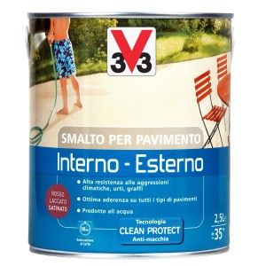 Barattolo di pittura per pavimenti interni ed esterni. Esempio di applicazione con scena da giardino.