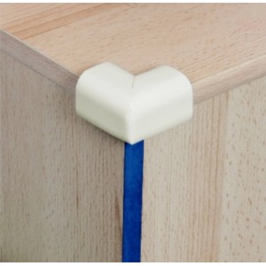 Protezione angolare Soft bianca sul tavolo, sicurezza bambini per angoli mobili.