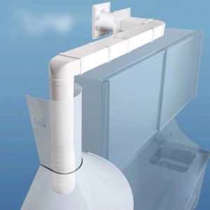 Sistema di ventilazione per cappa aspirante t.b.t., condotti dell'aria bianchi e supporto a parete.
