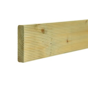 Tavola profilata per esterni, legno chiaro con fine ondulazione.