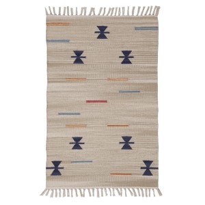 Stuoie t.b.t. beige con frange e accenti blu-rossi.