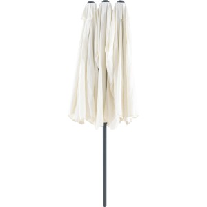 Ombrellone da balcone Cloyna Ø 270 cm color ecru piegato con meccanismo a manovella.