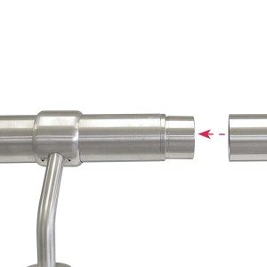 Dettaglio di un connettore per ringhiera scale color argento.