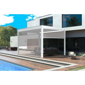 Gazebo bianco con protezione solare laterale accanto a piscina e terrazza.