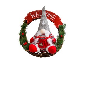 Ghirlanda natalizia con gnomo e scritta "Welcome", decorazione festiva per la porta.