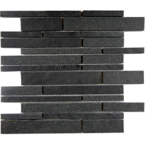 Piastrella mosaico t.b.t. in pietra naturale scura, formati rettangolari.