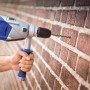 Punta per muro LUX HM 3 mm che fora un muro di mattoni.