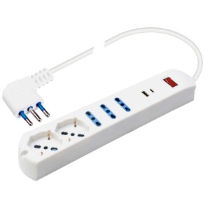 Multipresa bianca t.b.t. con prese Schuko ed Euro, e porta USB.