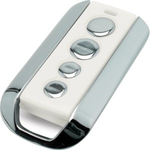Telecomando t.b.t. per garage con quattro pulsanti e cornice cromata.