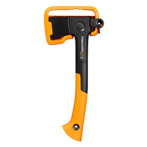 Ascia universale Fiskars X-series X14, 35,5 cm, con manico arancione e testa dell'ascia nera.