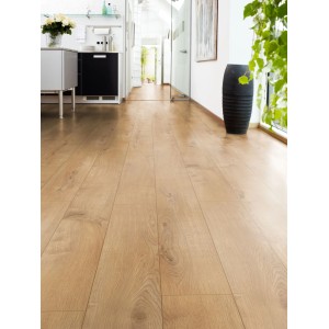 Laminato posato LAM.Poseid WR BoraOak7,0/2,697 effetto legno nella stanza.