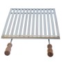 Griglia per barbecue con manici in legno.