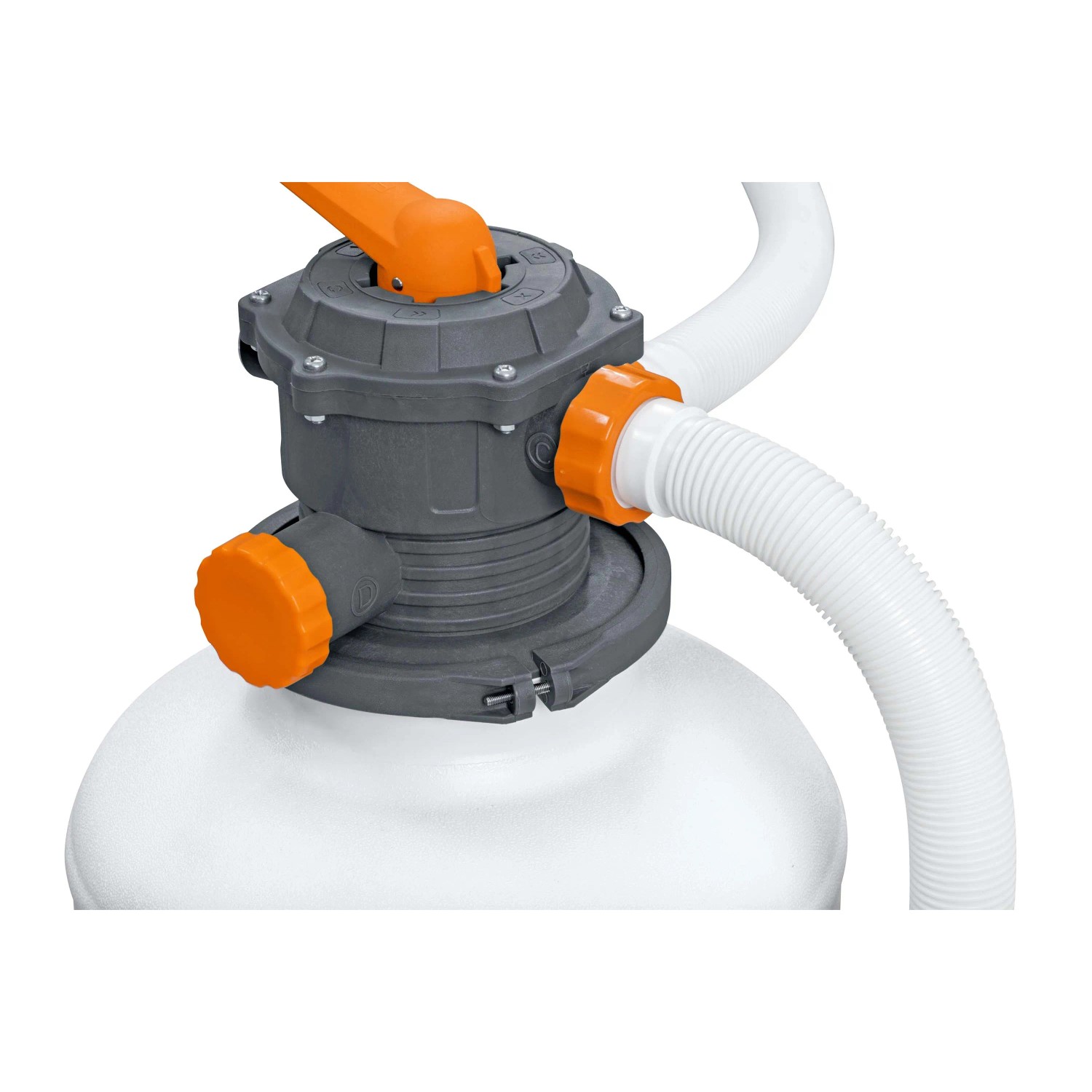 Dettaglio di un filtro a sabbia per piscina con controllo grigio e dettagli arancioni.