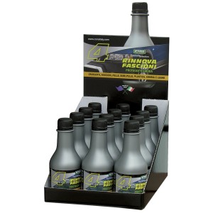 t.b.t. prodotto per la cura dell'auto in flaconi esposti in un espositore.