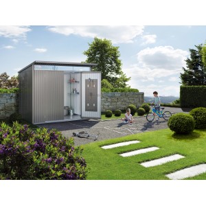 Casetta da giardino in metallo Biohort AvantGarde ECO Gr. A1, grigio quarzo metallizzato, con doppia porta aperta in giardino.
