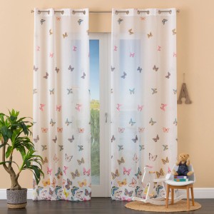 Tenda t.b.t. con farfalle colorate per la cameretta dei bambini.