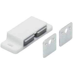 Chiusura magnetica Hettich bianca con due contropiastre per accessori mobili.