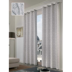 Tenda decorativa grigia in tessuto leggero con motivo discreto per interni.