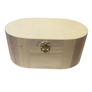 Scatola ovale in legno grezzo con chiusura dorata per accessori artistici.