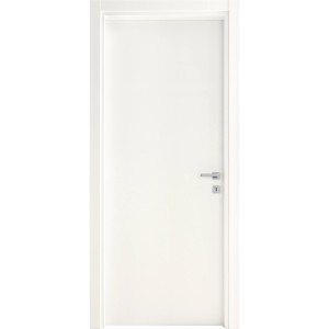 Porta interna bianca con maniglia argentata. Design semplice per ogni spazio abitativo.