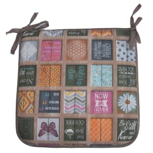 Cuscino quadrato per sedia con motivi colorati e scritte, categoria Cuscini e copricuscini.