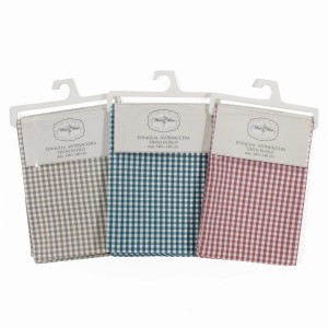 t.b.t. Tovaglie a quadri in vari colori.