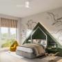 Ventilatore da soffitto bianco in camera da letto per bambini con murales di dinosauri.