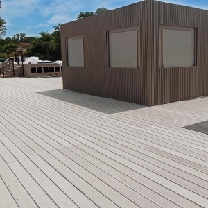 Piastrelle da esterno doga in WPC easylife natural 143x2000 mm