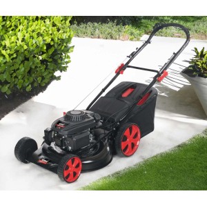 Tagliaerba a scoppio nero con dettagli rossi. Ideale per il giardino.