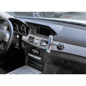 t.b.t. supporto per telefono montato sul cruscotto dell'auto.