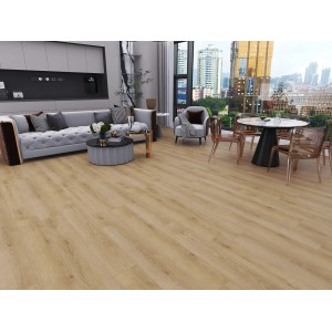 Pavimento vinilico chiaro effetto legno in un soggiorno moderno. Rivestimento resistente per una casa elegante.