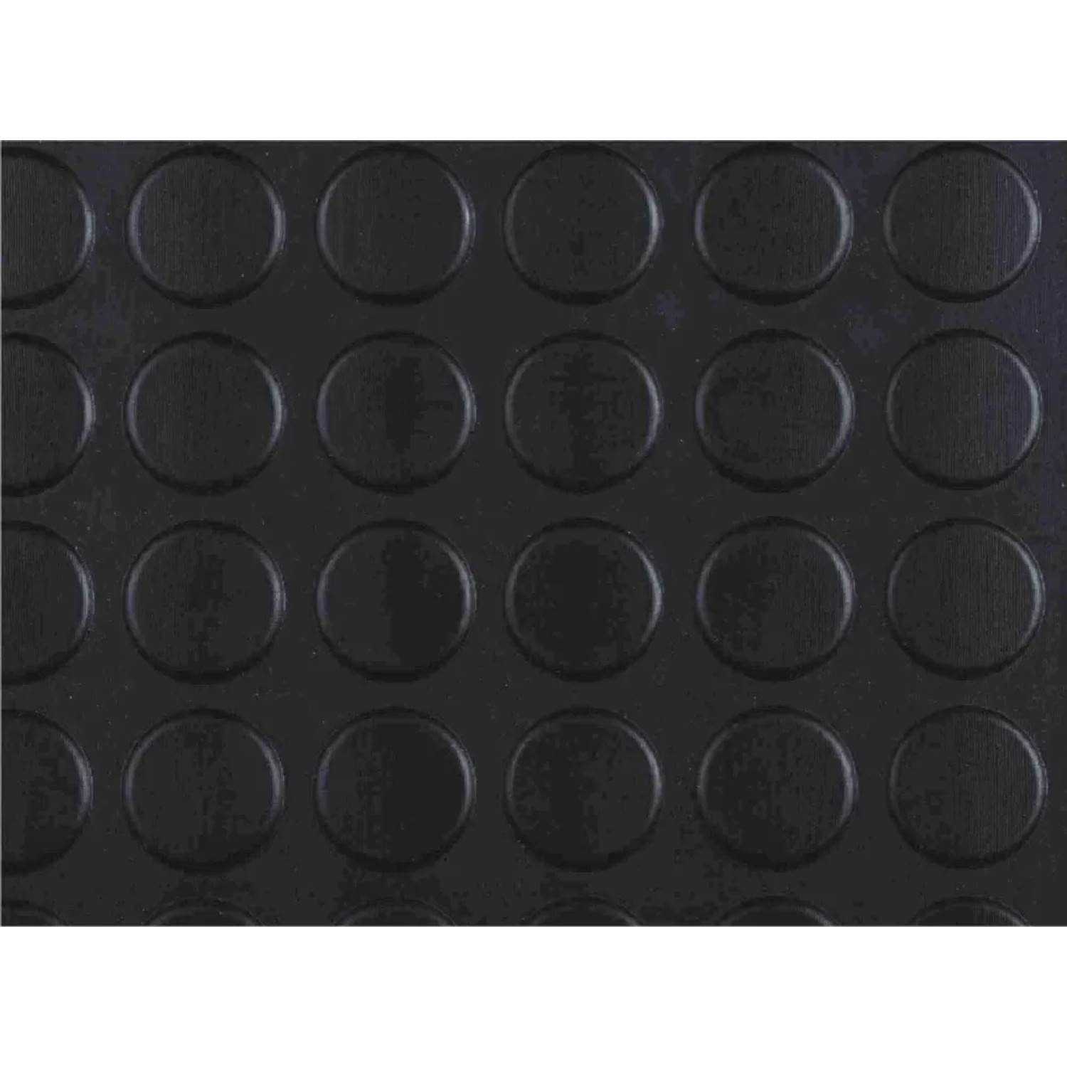 Pavimento in PVC nero con motivo a borchie.