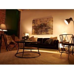 Luce calda del soggiorno con lampadine LED Osram E27 (set da 3) per un'atmosfera accogliente.