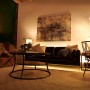 Luce calda del soggiorno con lampadine LED Osram E27 (set da 3) per un'atmosfera accogliente.