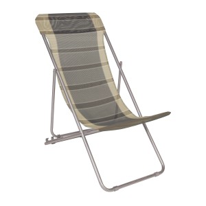 Sedia da spiaggia CMI, pieghevole con rivestimento in tessuto beige-marrone.