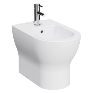 Bidet t.b.t. bianco con rubinetto, vista frontale.