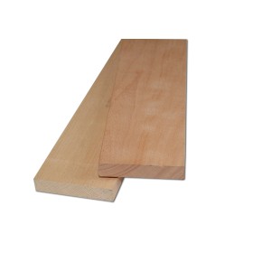 Due listelli in legno piallato di colore chiaro.