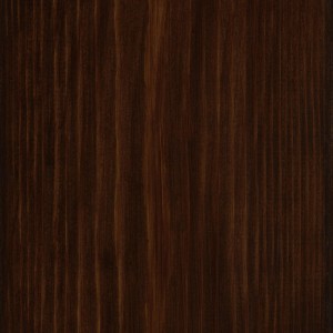 Superficie in legno con impregnante per interni OBI color palissandro, impregnante per legno per interni.