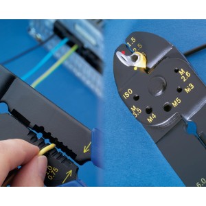 Pinza per capicorda LUX 225 mm durante la crimpatura di un cavo. Utensile per la crimpatura di capicorda.
