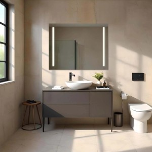 Bagno con specchio da parete t.b.t. illuminato sopra mobile lavabo con lavabo d'appoggio.