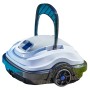 Robot piscina a batteria Orca 45 CL bianco e nero con maniglia blu per la pulizia del fondo.
