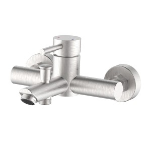 Miscelatore per vasca t.b.t. in argento spazzolato.