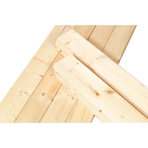 Pila di tavole in legno Perline naturali color chiaro.