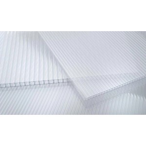 Lastre alveolari in plastica trasparente t.b.t. per coperture.