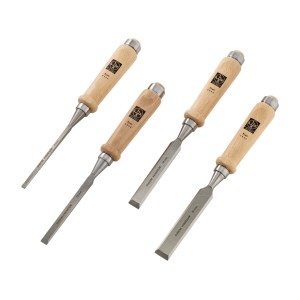 Set scalpelli LUX, 4 pezzi con manici in legno. Pialle e scalpelli in varie dimensioni.