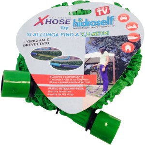 Tubo per irrigazione t.b.t. verde e flessibile con etichetta. Ideale per l'irrigazione.