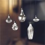 Diverse lampadine LED E27 t.b.t. argentate, sospese.