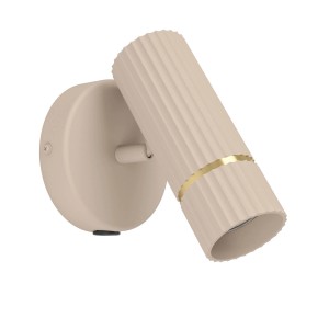 Applique beige con paralume a coste e dettaglio dorato.