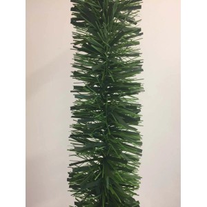 Ghirlanda natalizia verde, ideale per decorazioni interne.