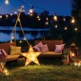 Portalampada decorativa con luci a stringa e stella per giardino o patio.